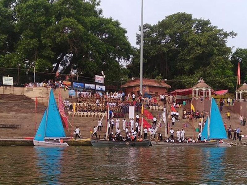 IMPRESSIVE FLAG OFF CEREMONY CELEBRATED IN RIVER GANGA GANDHI GHAT PATNA OF NCC SAILING EXPEDITION