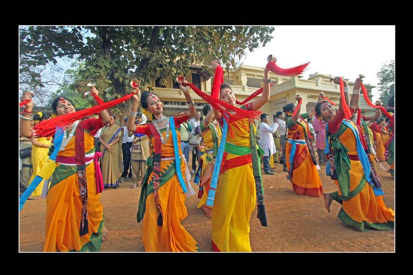holi utsav festival english