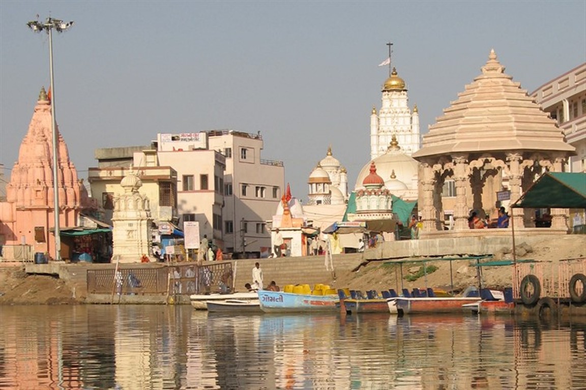 FAGOONI POONAM FAIR