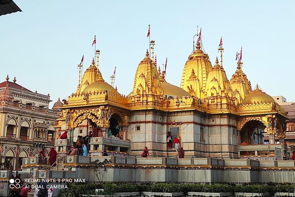 SHREE SWAMINARAYAN SAMAIYO VADTAL